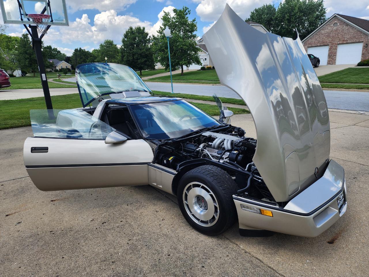 Chevrolet Corvette 2dr Hatchback 1987