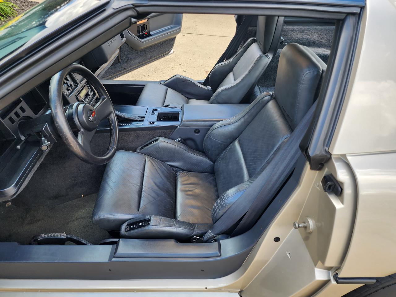 Chevrolet Corvette 2dr Hatchback 1987