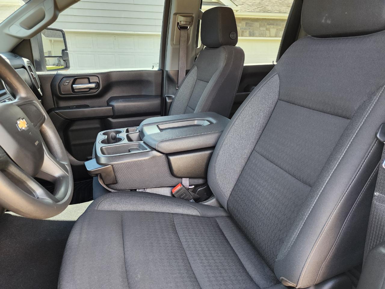 Chevrolet Silverado 2500HD 4WD Crew Cab 159" Custom 2024