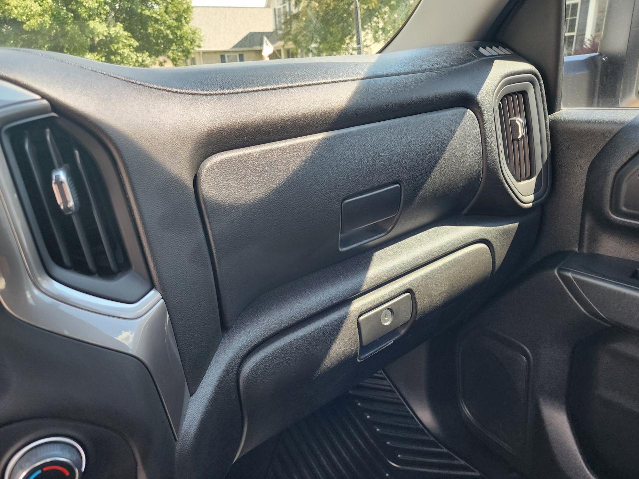 Chevrolet Silverado 2500HD 4WD Crew Cab 159" Custom 2024