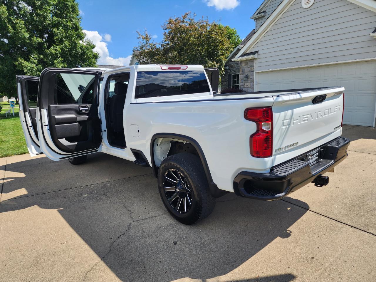 Chevrolet Silverado 2500HD 4WD Crew Cab 159" Custom 2024