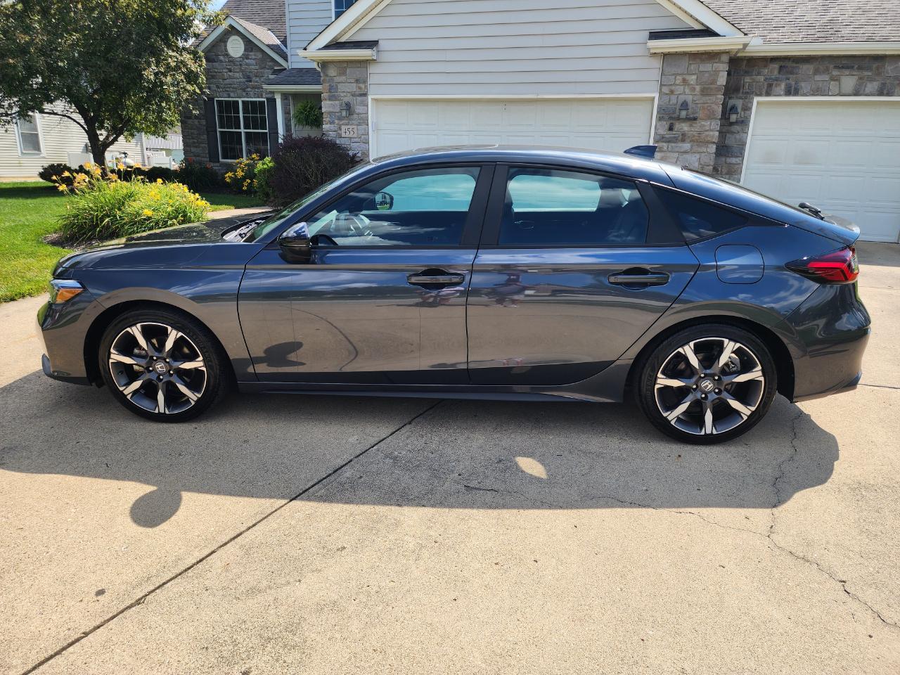 Honda Civic Hatchback Hybrid Sport Touring CVT 2025