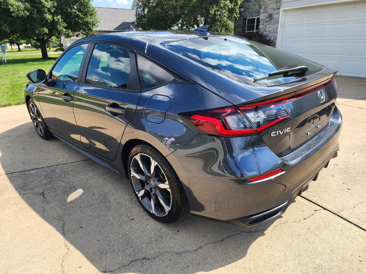 Honda Civic Hatchback Hybrid Sport Touring CVT 2025