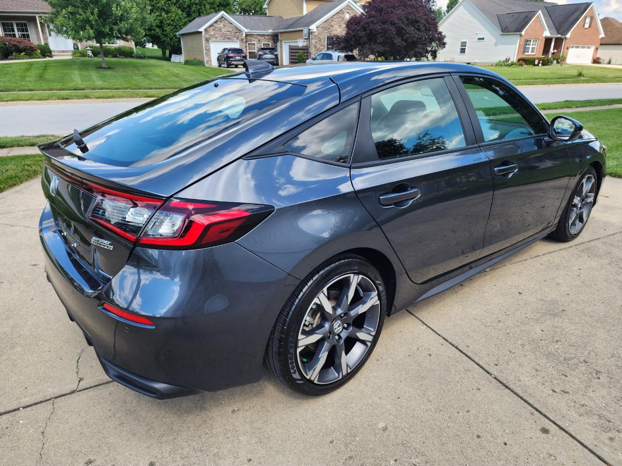 Honda Civic Hatchback Hybrid Sport Touring CVT 2025