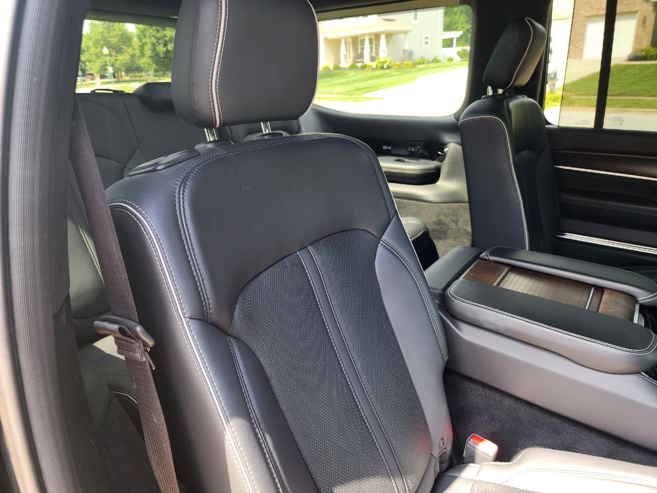 2022 Jeep Grand Wagoneer Series II - Photo 13
