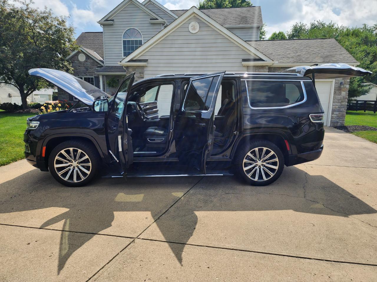 2022 Jeep Grand Wagoneer Series II - Photo 32