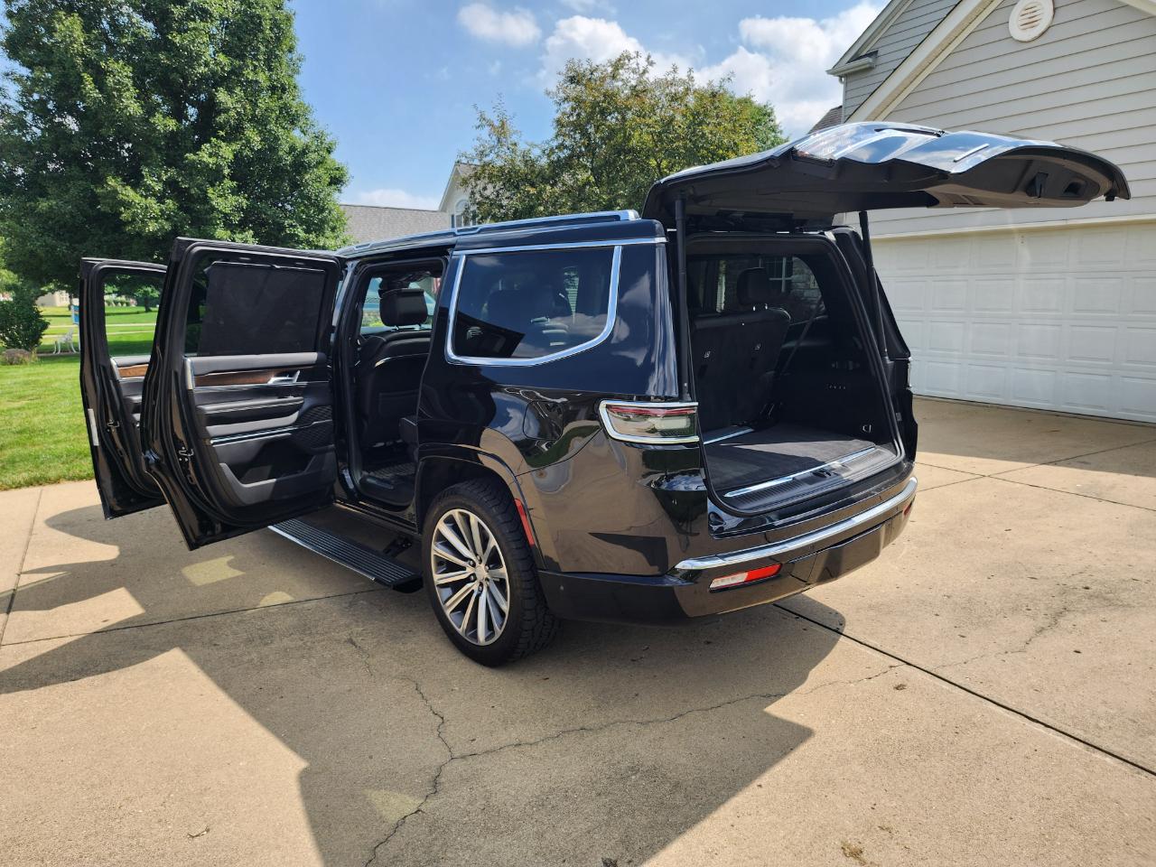 2022 Jeep Grand Wagoneer Series II - Photo 33