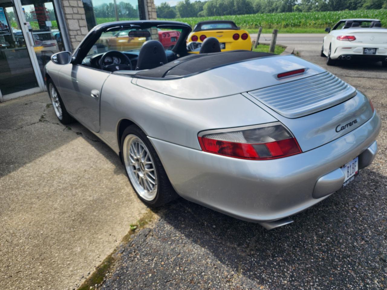 Porsche 911 Carrera 2dr Carrera Cabriolet Tiptronic 2003