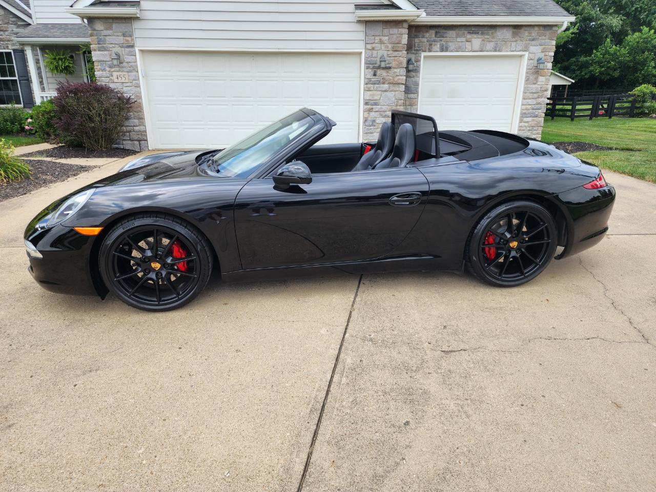 Porsche 911 2dr Cabriolet Carrera 2015