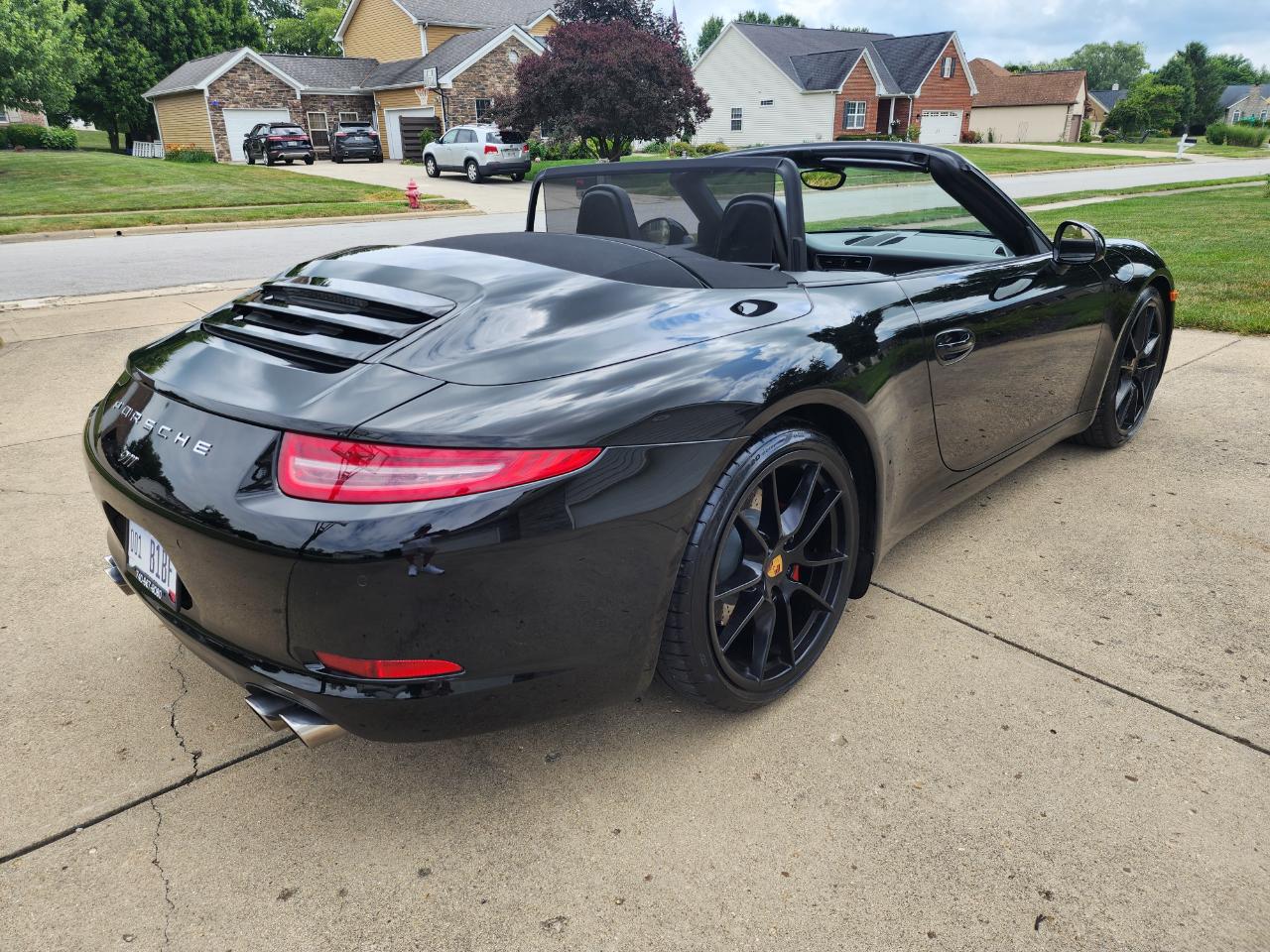 Porsche 911 2dr Cabriolet Carrera 2015