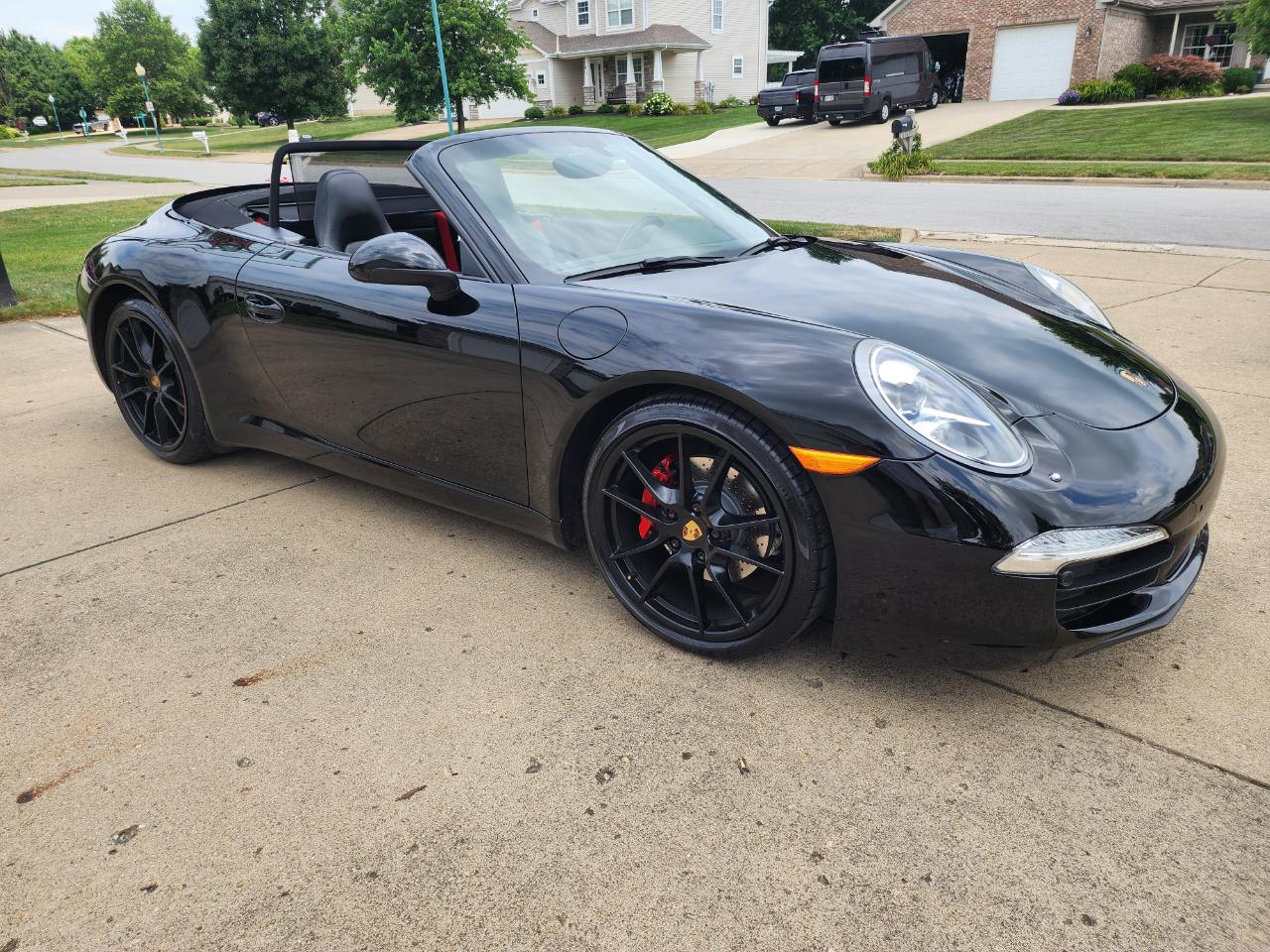 Porsche 911 2dr Cabriolet Carrera 2015