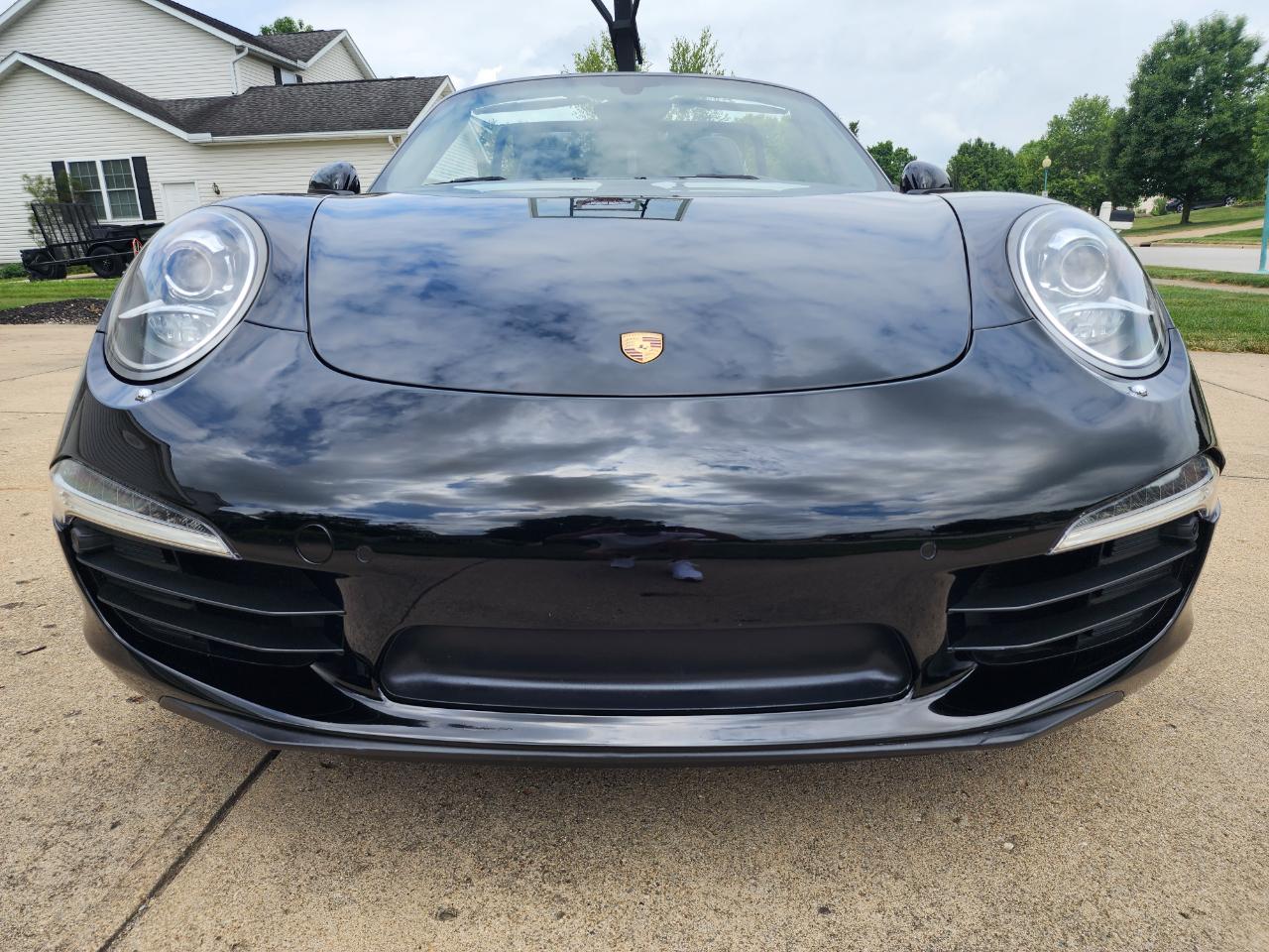 Porsche 911 2dr Cabriolet Carrera 2015