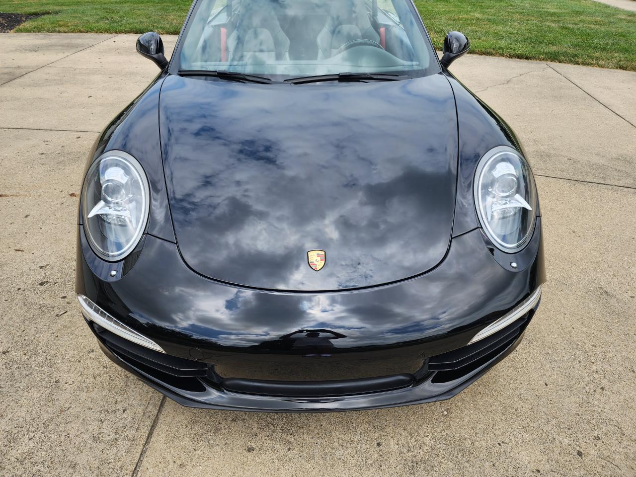 Porsche 911 2dr Cabriolet Carrera 2015