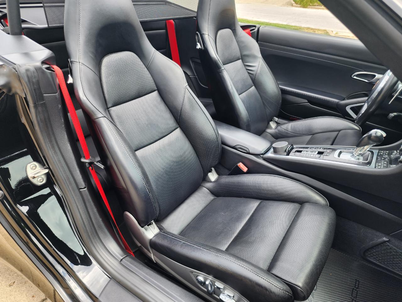 Porsche 911 2dr Cabriolet Carrera 2015