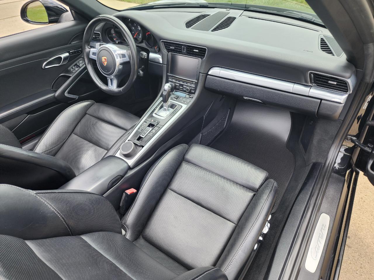 Porsche 911 2dr Cabriolet Carrera 2015