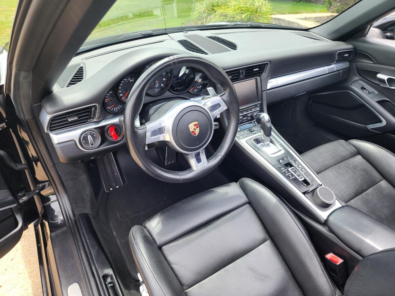 Porsche 911 2dr Cabriolet Carrera 2015