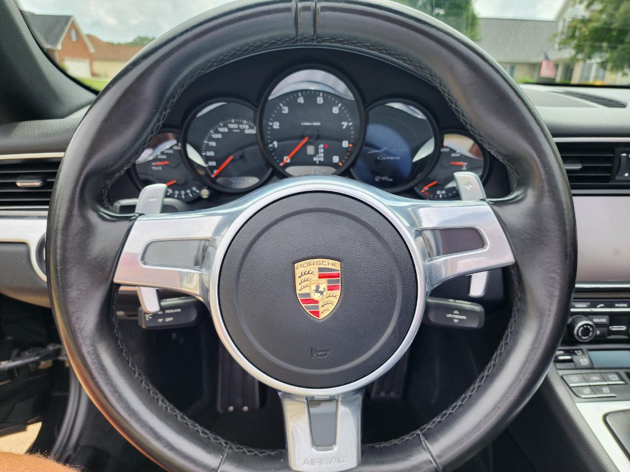 Porsche 911 2dr Cabriolet Carrera 2015