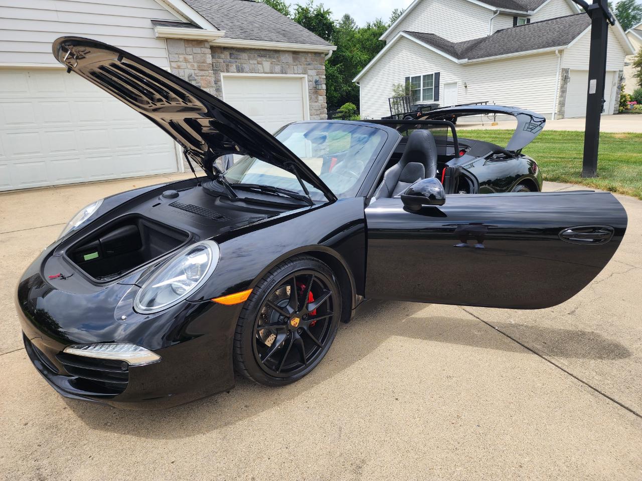 Porsche 911 2dr Cabriolet Carrera 2015