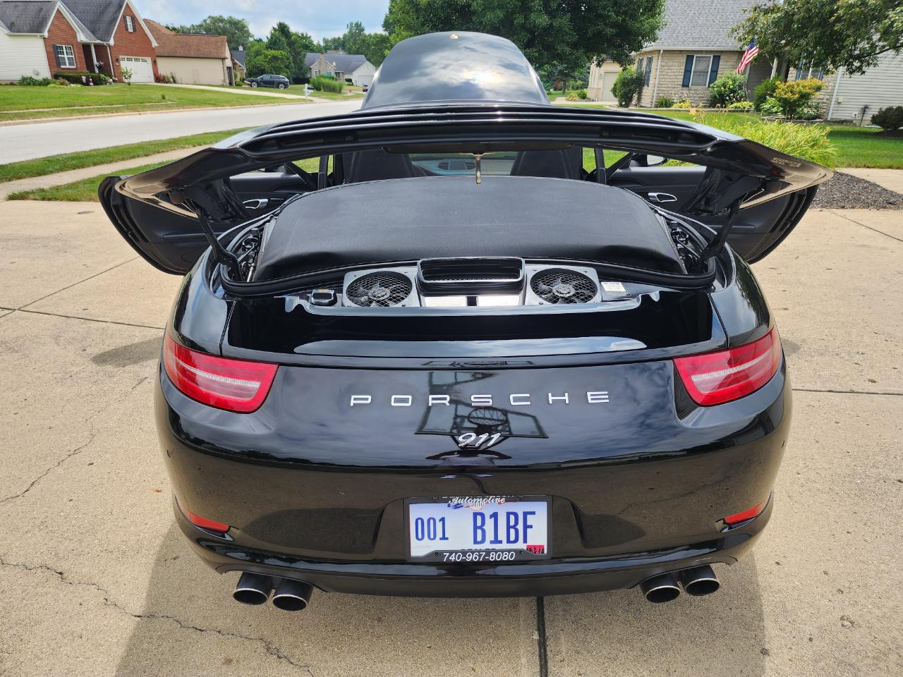 Porsche 911 2dr Cabriolet Carrera 2015