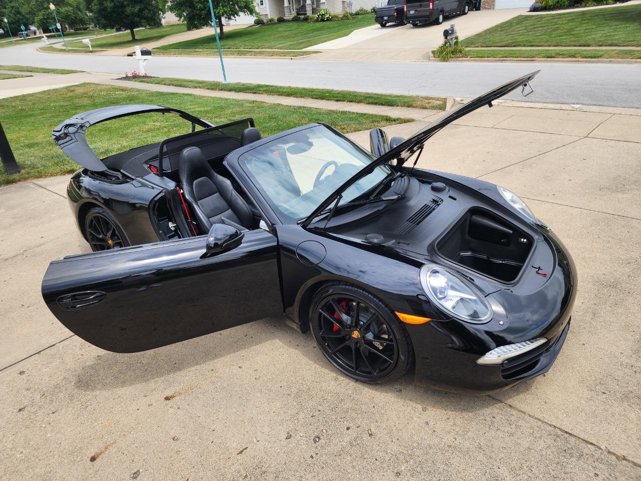 Porsche 911 2dr Cabriolet Carrera 2015