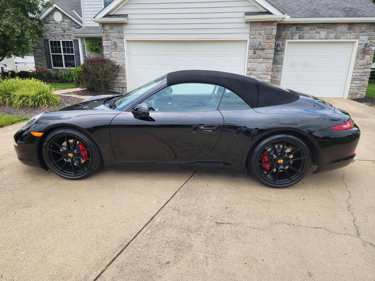 Porsche 911 2dr Cabriolet Carrera 2015