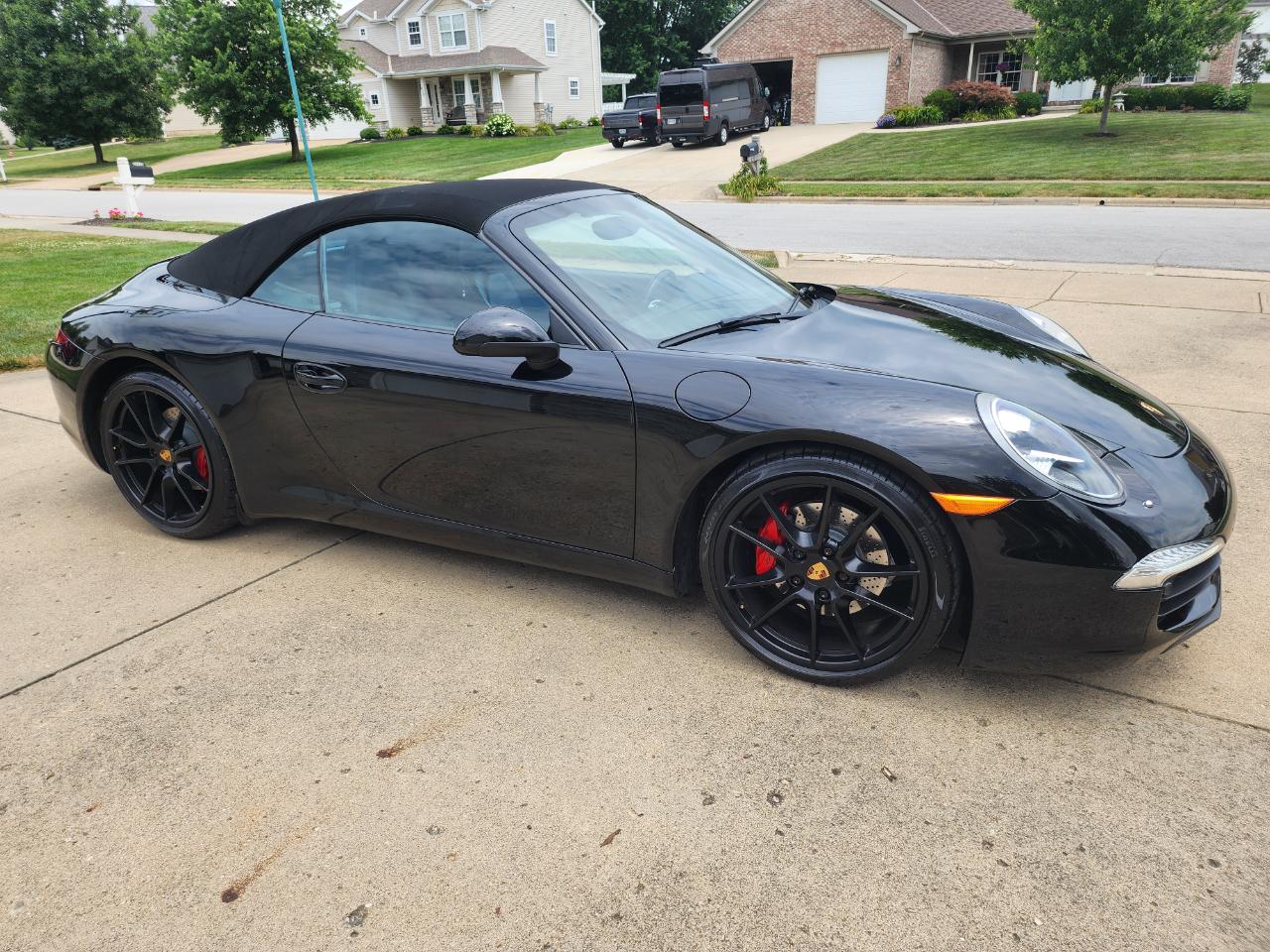 Porsche 911 2dr Cabriolet Carrera 2015