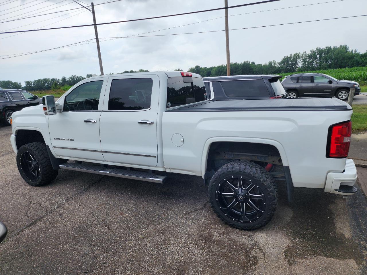 GMC Sierra 2500HD 4WD Crew Cab 153.7" Denali 2018