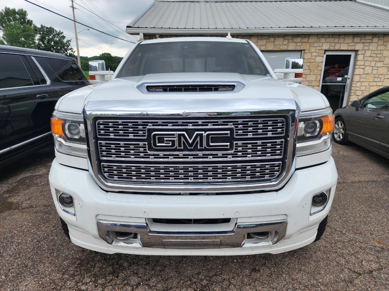 GMC Sierra 2500HD 4WD Crew Cab 153.7" Denali 2018