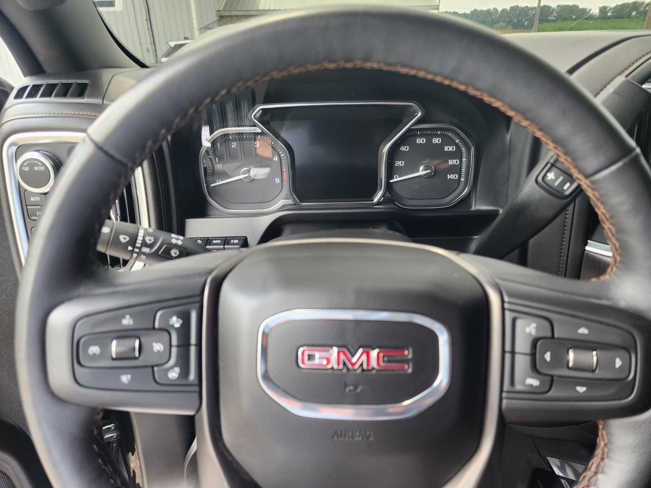 GMC Sierra 3500HD 4WD Crew Cab 159" AT4 2022