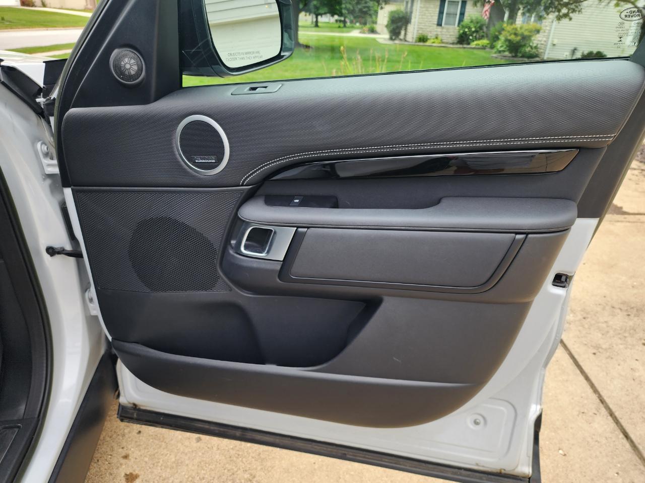 Land Rover Discovery P360 HSE R-Dynamic 2023