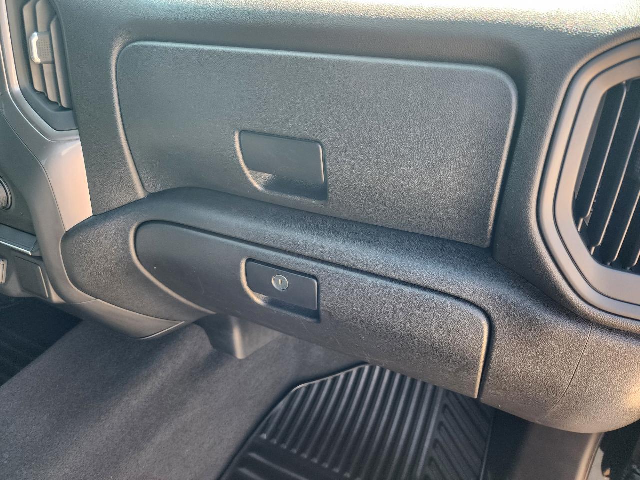 Chevrolet Silverado 1500 4WD Crew Cab 147" Custom Trail Boss 2019
