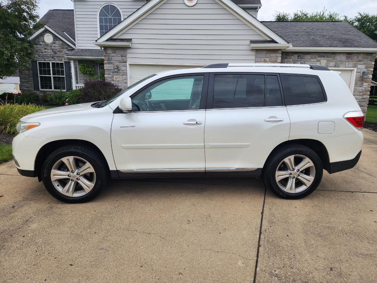 Toyota Highlander 4WD 4dr V6 Limited (Natl) 2012