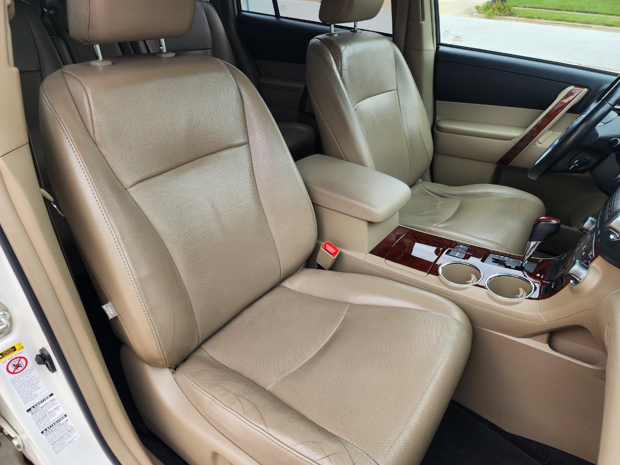 Toyota Highlander 4WD 4dr V6 Limited (Natl) 2012