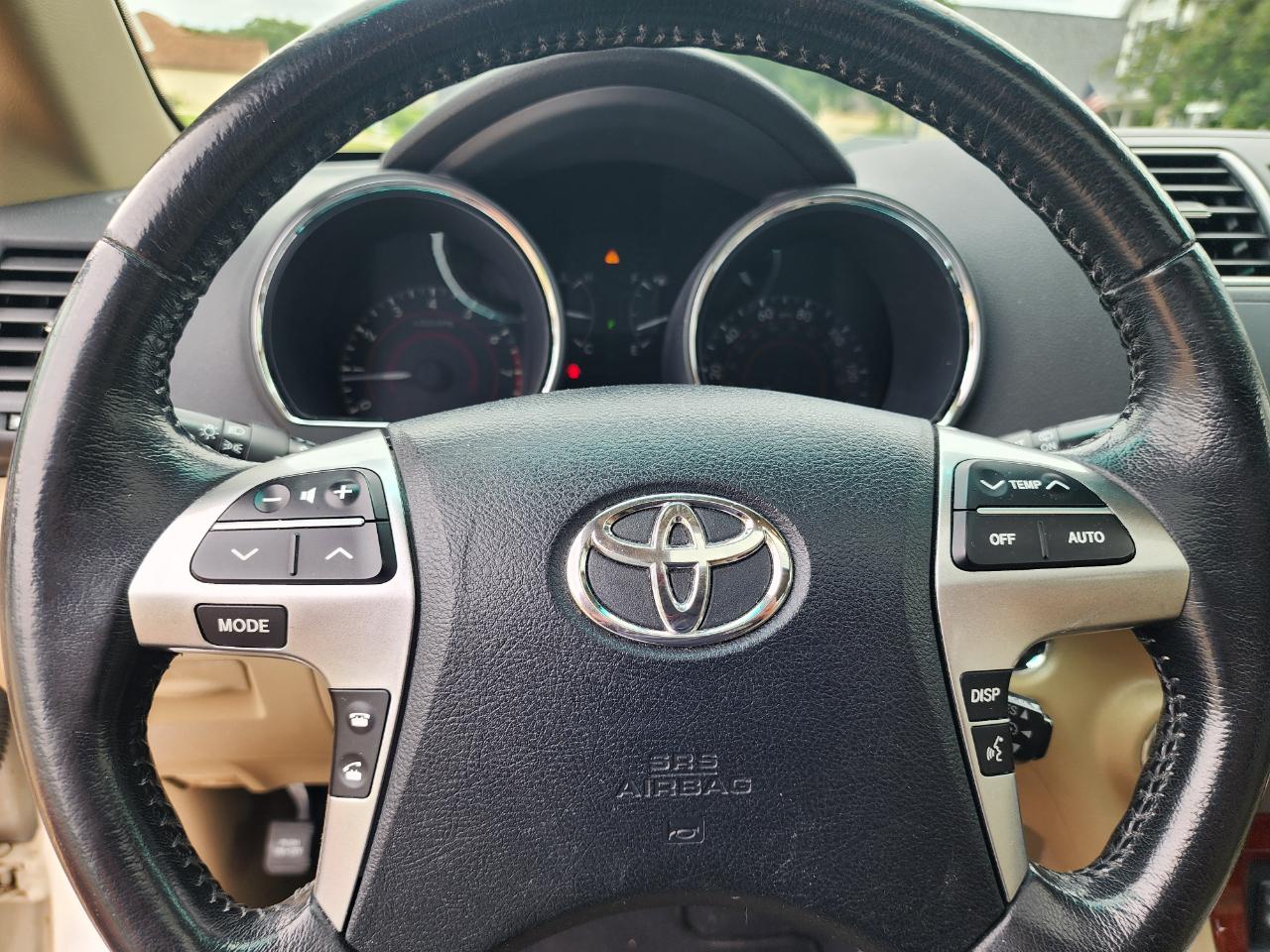 Toyota Highlander 4WD 4dr V6 Limited (Natl) 2012