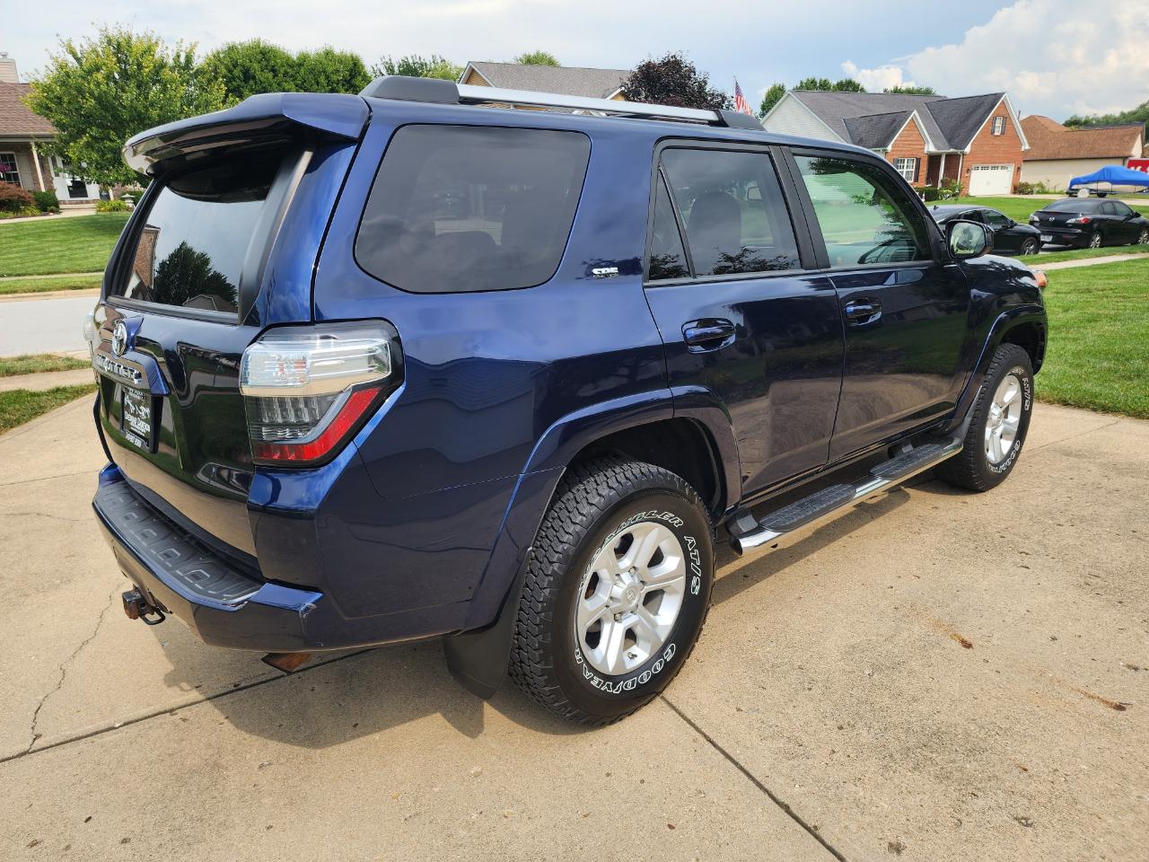 Toyota 4Runner SR5 4WD (Natl) 2020