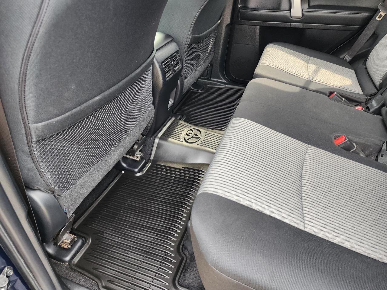 Toyota 4Runner SR5 4WD (Natl) 2020
