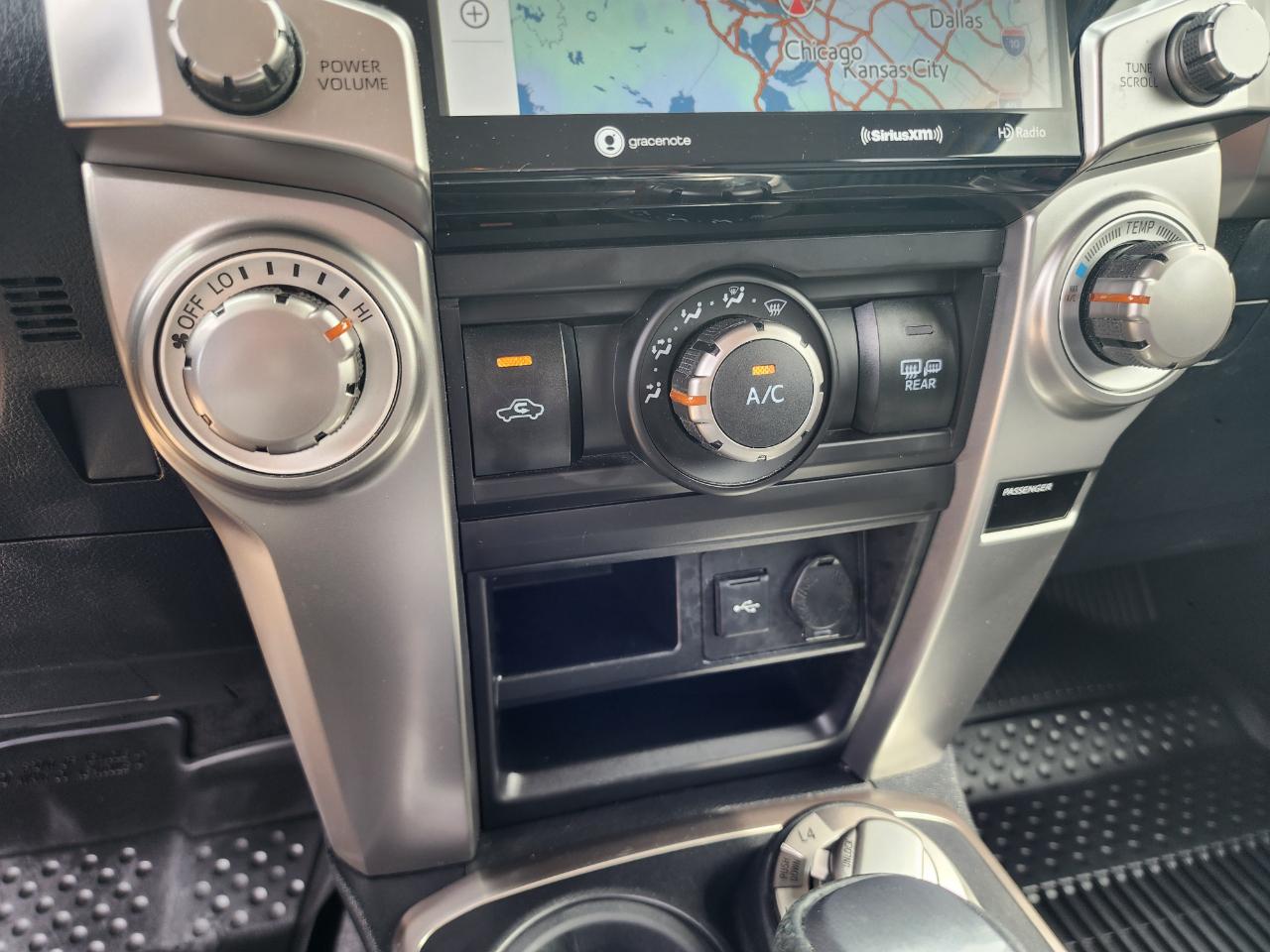 Toyota 4Runner SR5 4WD (Natl) 2020