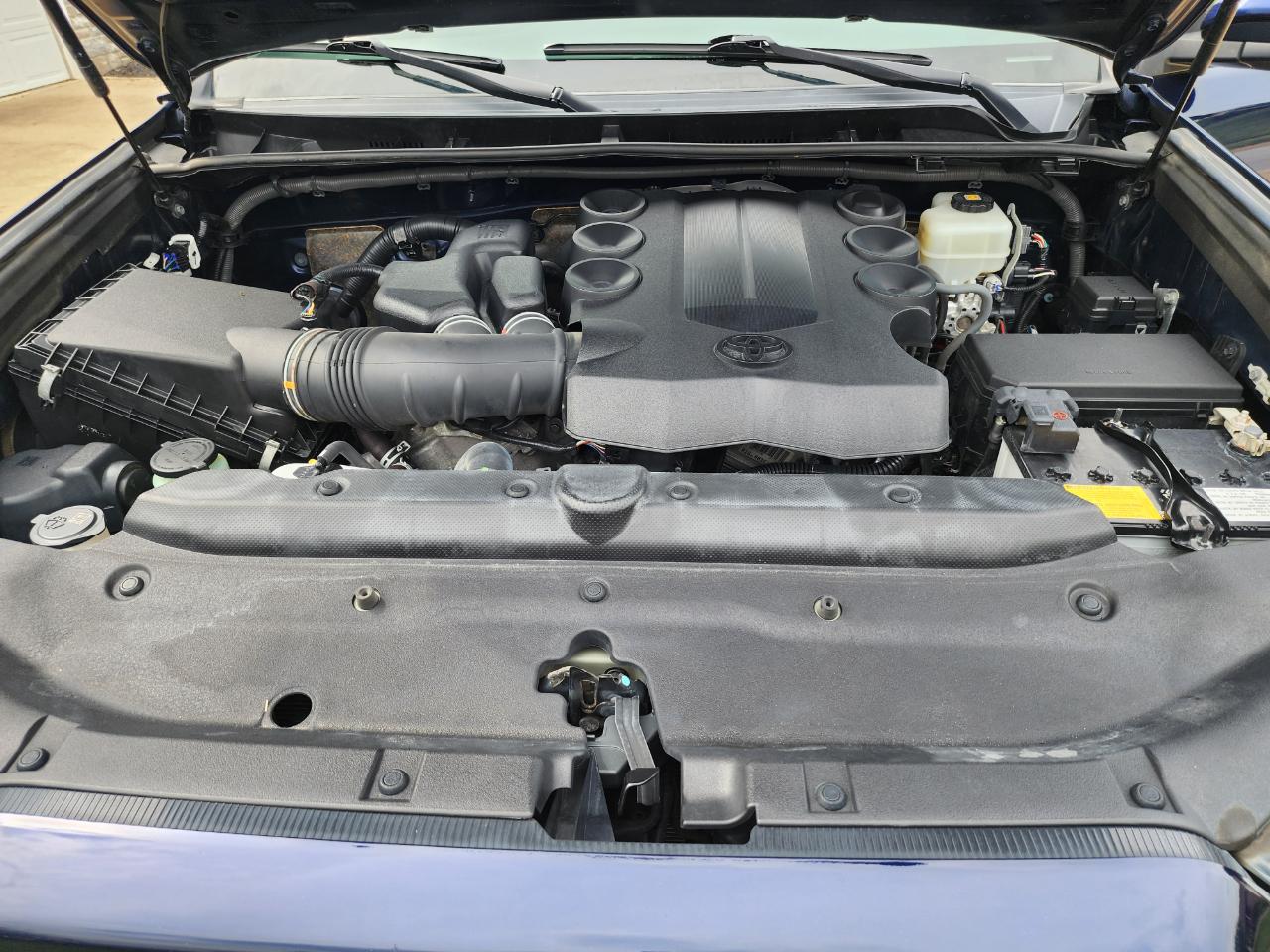 Toyota 4Runner SR5 4WD (Natl) 2020