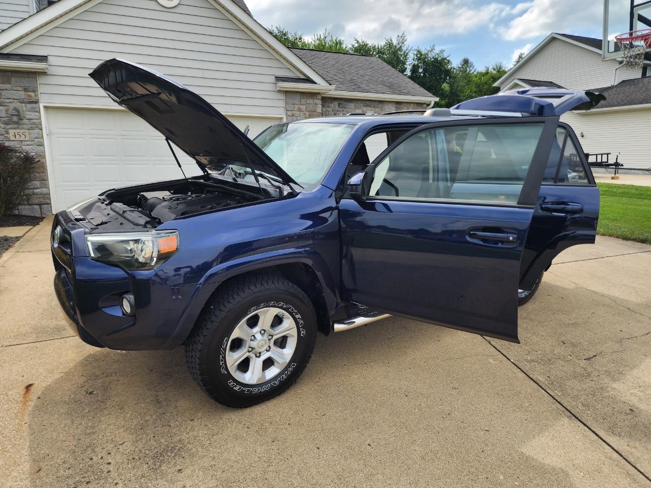 Toyota 4Runner SR5 4WD (Natl) 2020