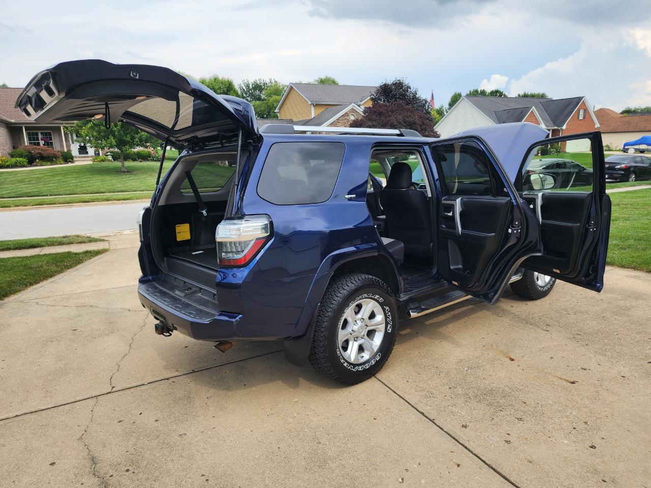 Toyota 4Runner SR5 4WD (Natl) 2020