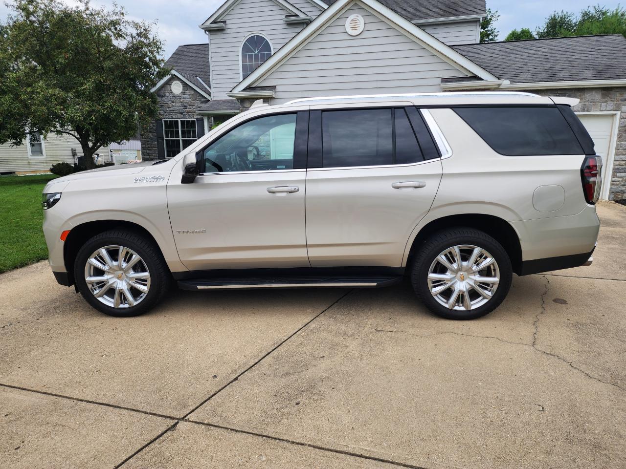 Chevrolet Tahoe 4WD 4dr High Country 2023