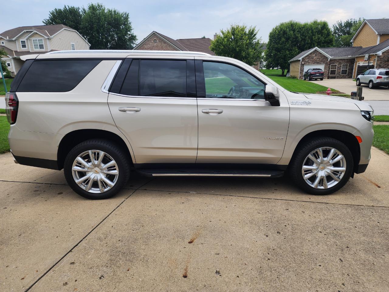 Chevrolet Tahoe 4WD 4dr High Country 2023
