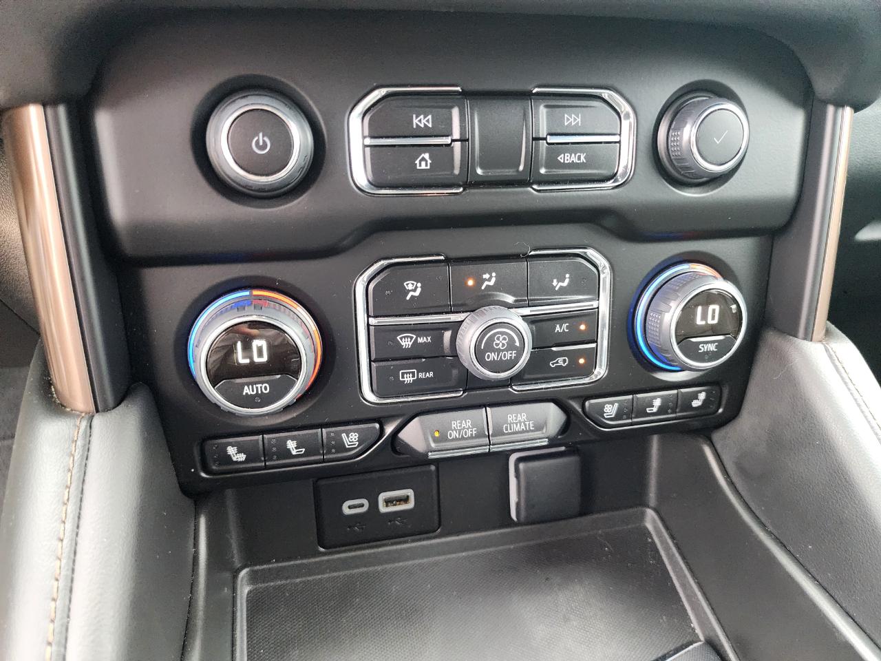 Chevrolet Tahoe 4WD 4dr High Country 2023