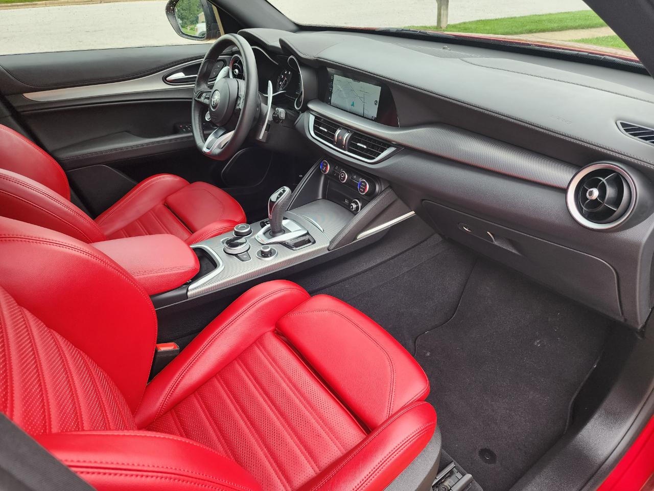 Alfa Romeo Stelvio Veloce AWD 2023