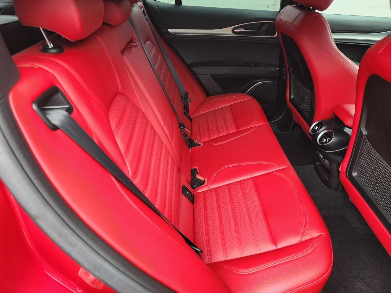 Alfa Romeo Stelvio Veloce AWD 2023