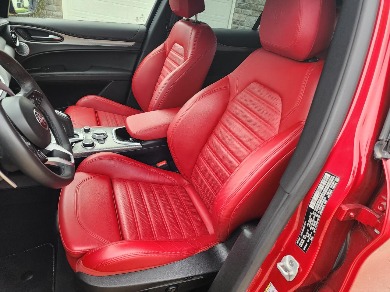 Alfa Romeo Stelvio Veloce AWD 2023
