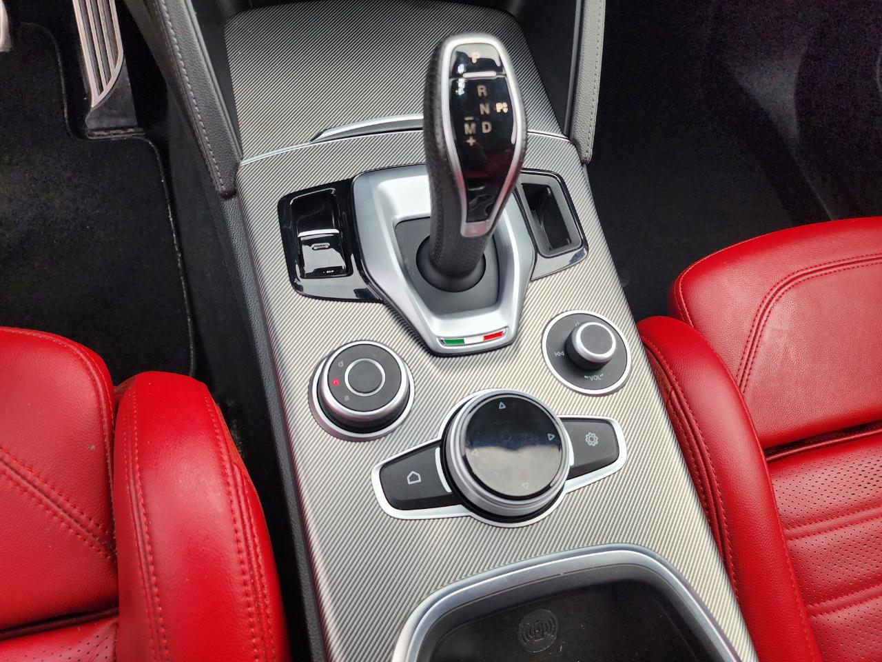 Alfa Romeo Stelvio Veloce AWD 2023