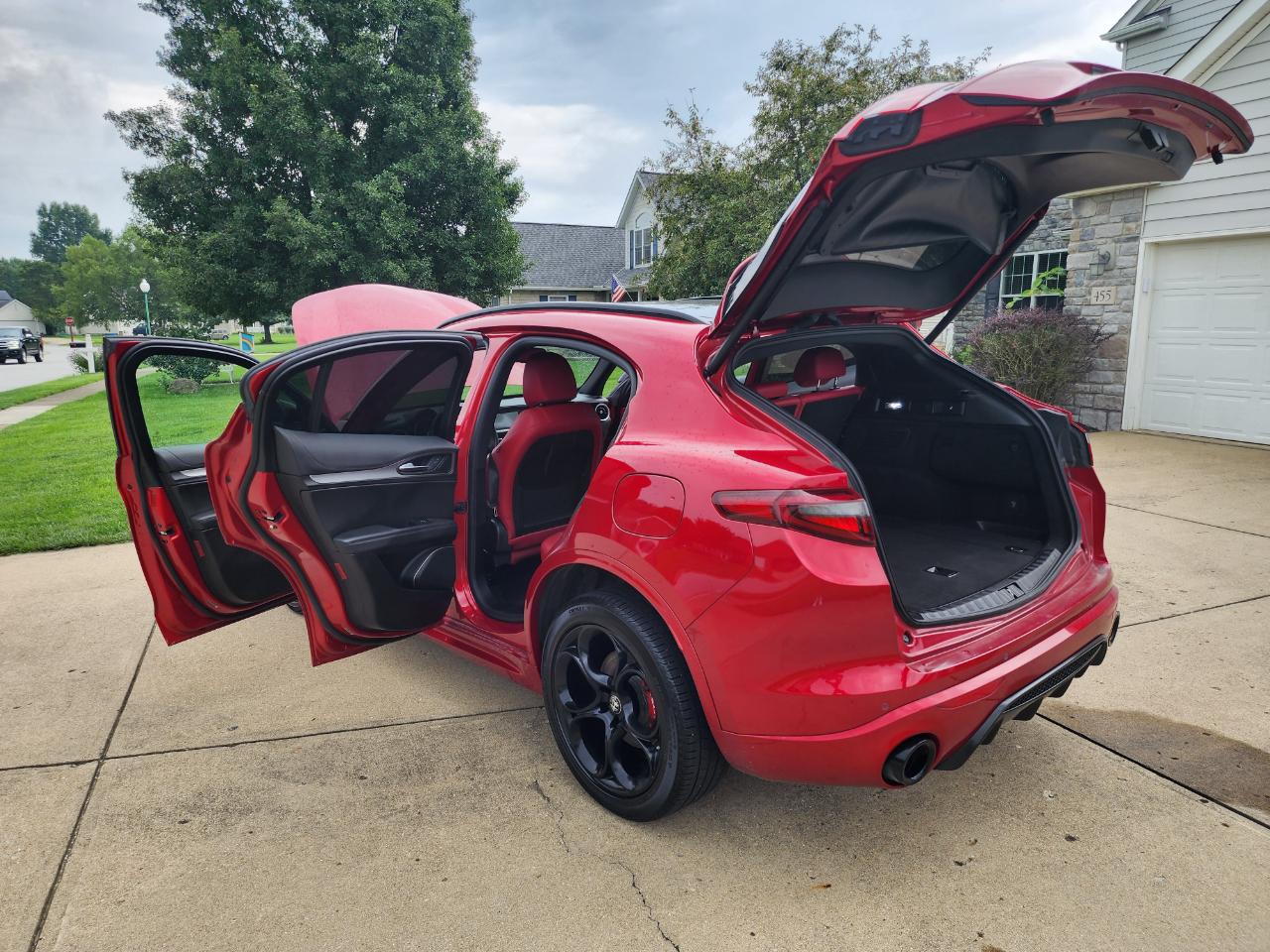 Alfa Romeo Stelvio Veloce AWD 2023