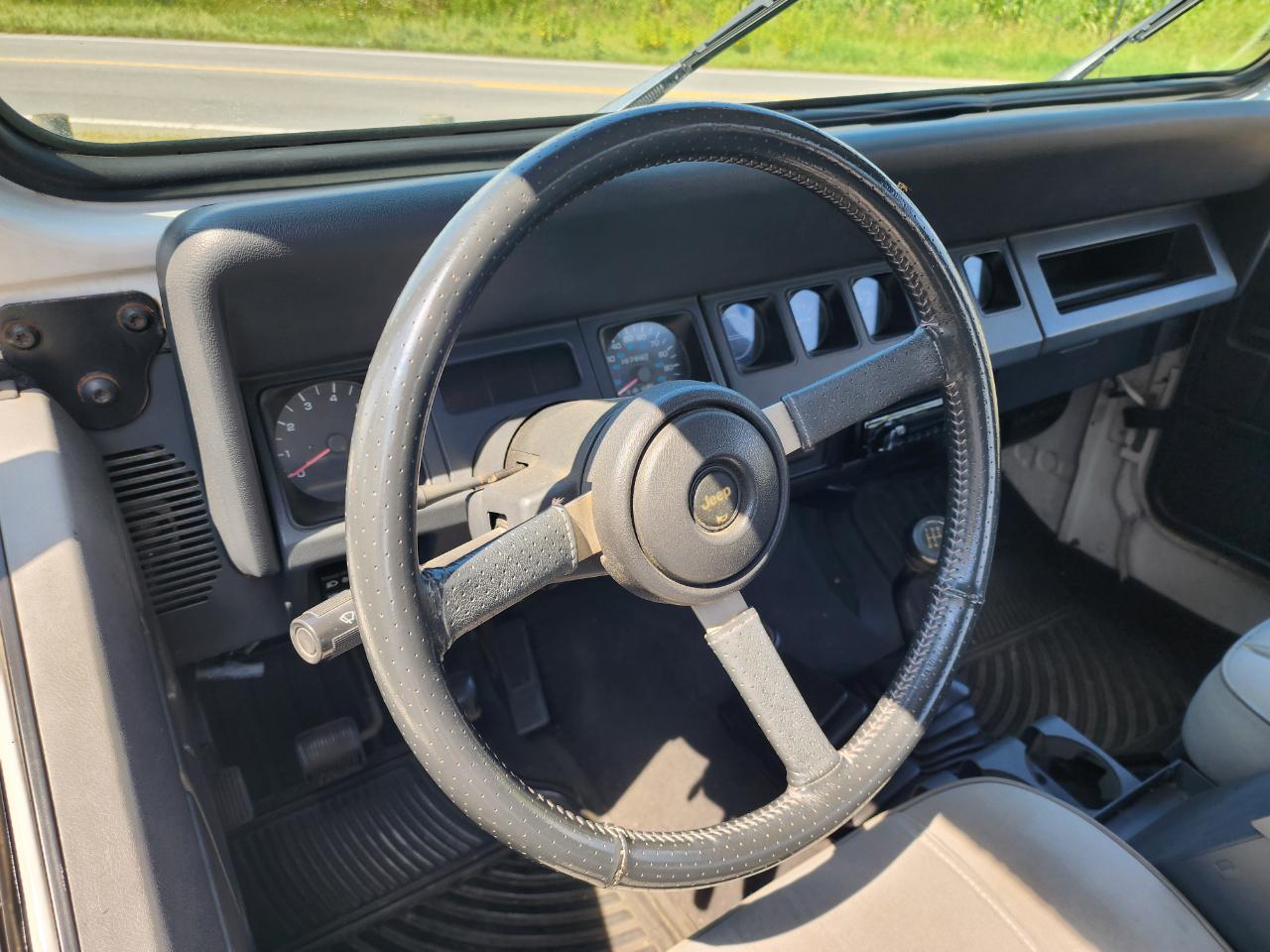 Jeep Wrangler 2dr SE 1994