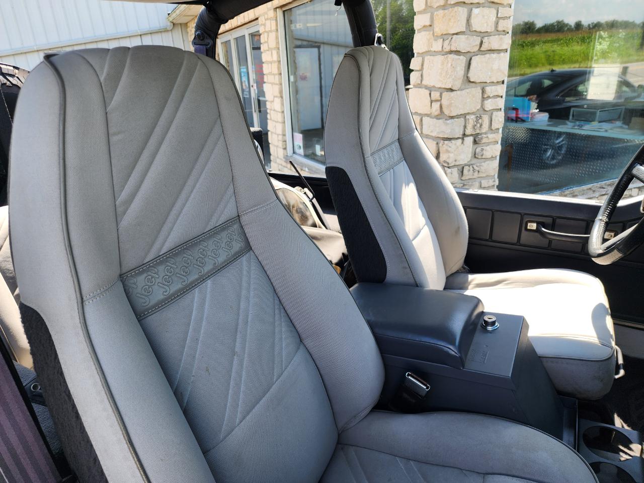 Jeep Wrangler 2dr SE 1994